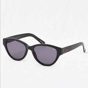 Quay Rizzo cat eye sun glasses